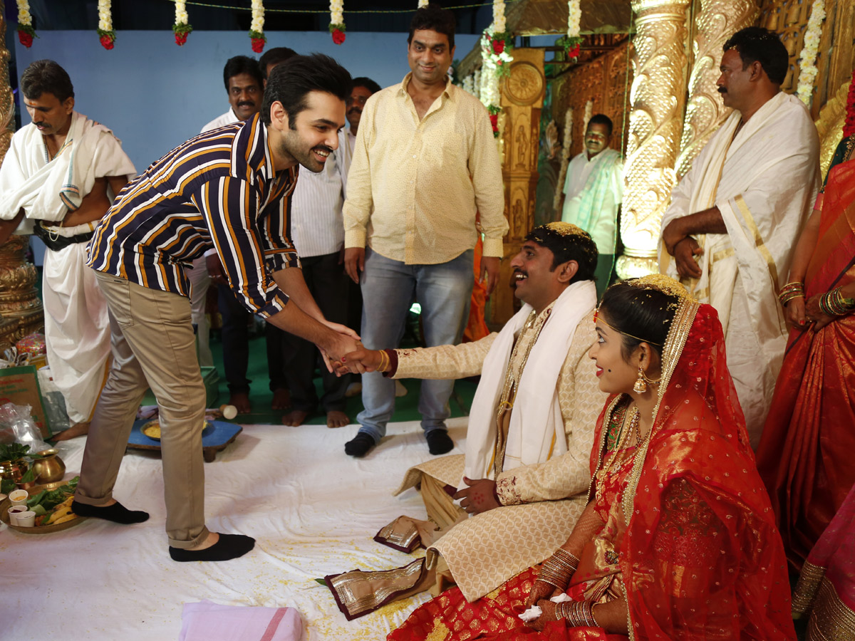 RX 100 Director Ajay Bhupathi Wedding Photo Gallery - Sakshi4