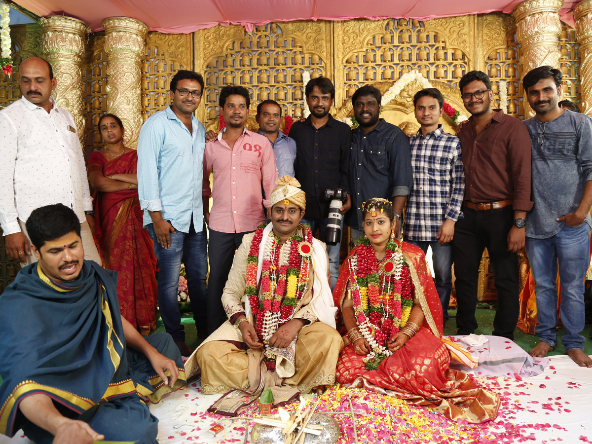 RX 100 Director Ajay Bhupathi Wedding Photo Gallery - Sakshi7