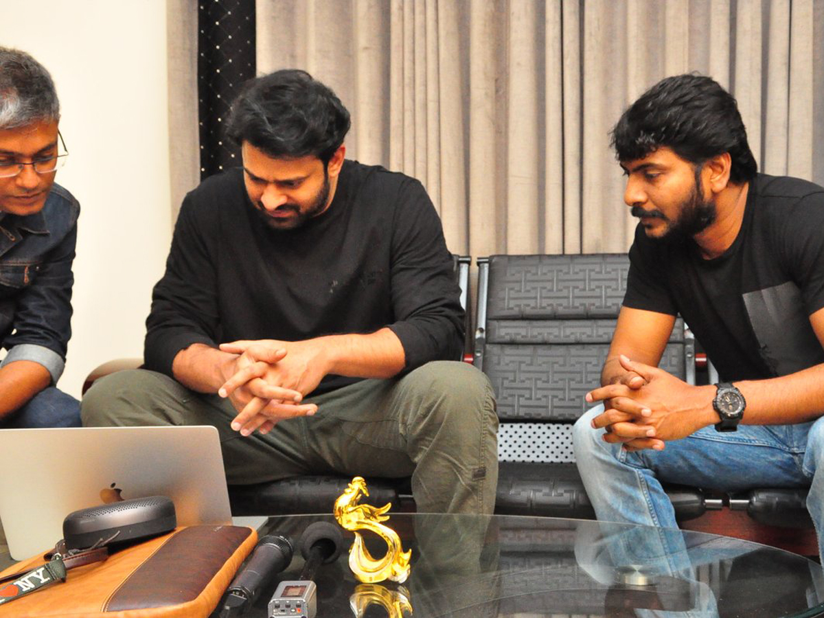 Prabhas Appreciated Paper Boy Team Photo Gallery - Sakshi3