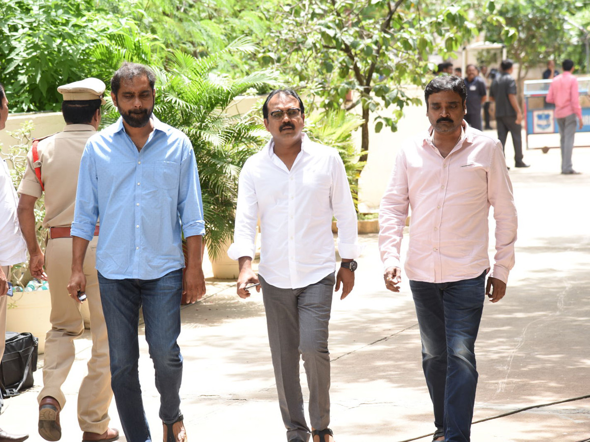 KCR Pays Homage to Nandamuri Harikrishna Photo Gallery - Sakshi13