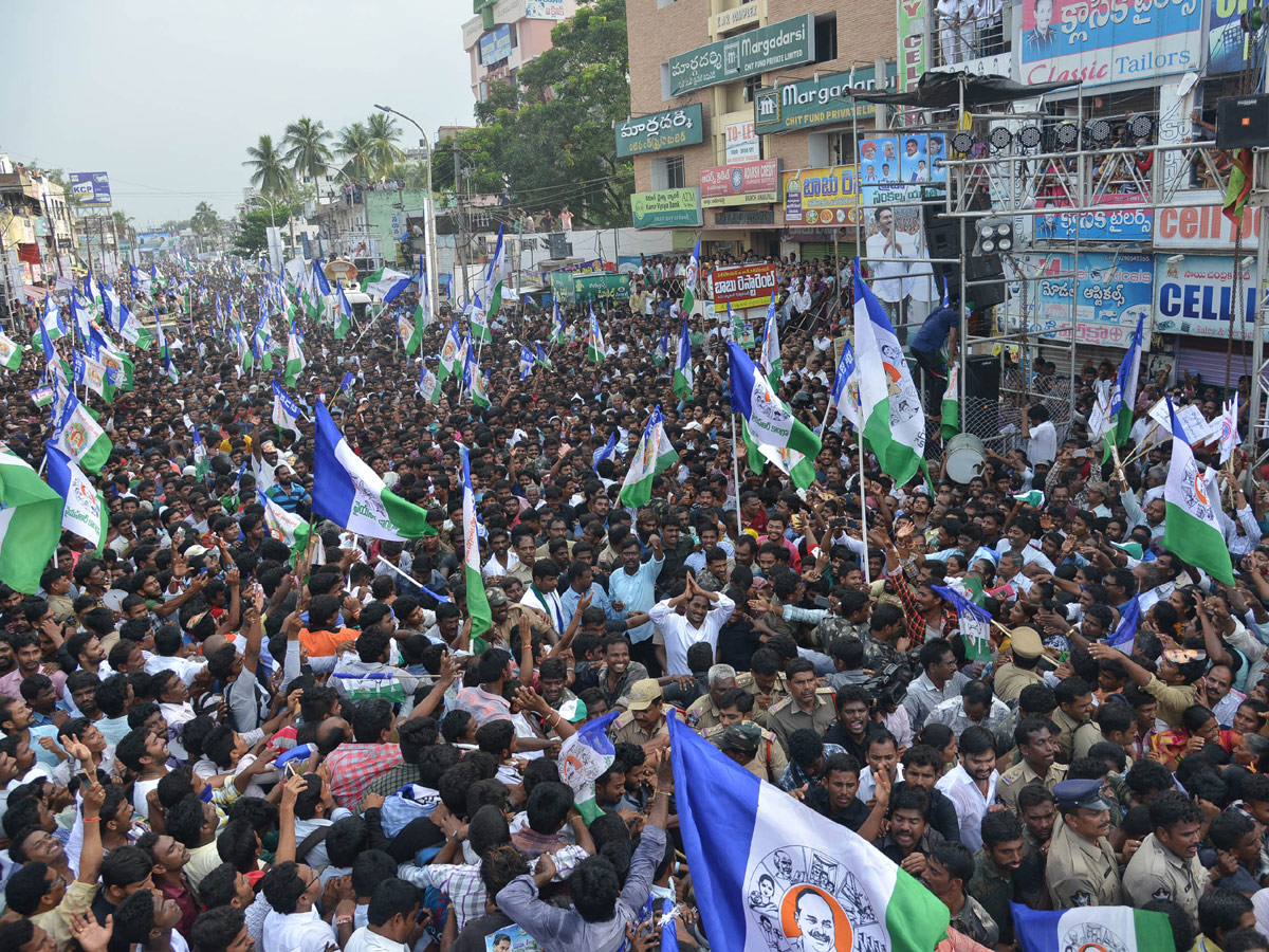 YS jagan padayatra photo gallery - Sakshi4