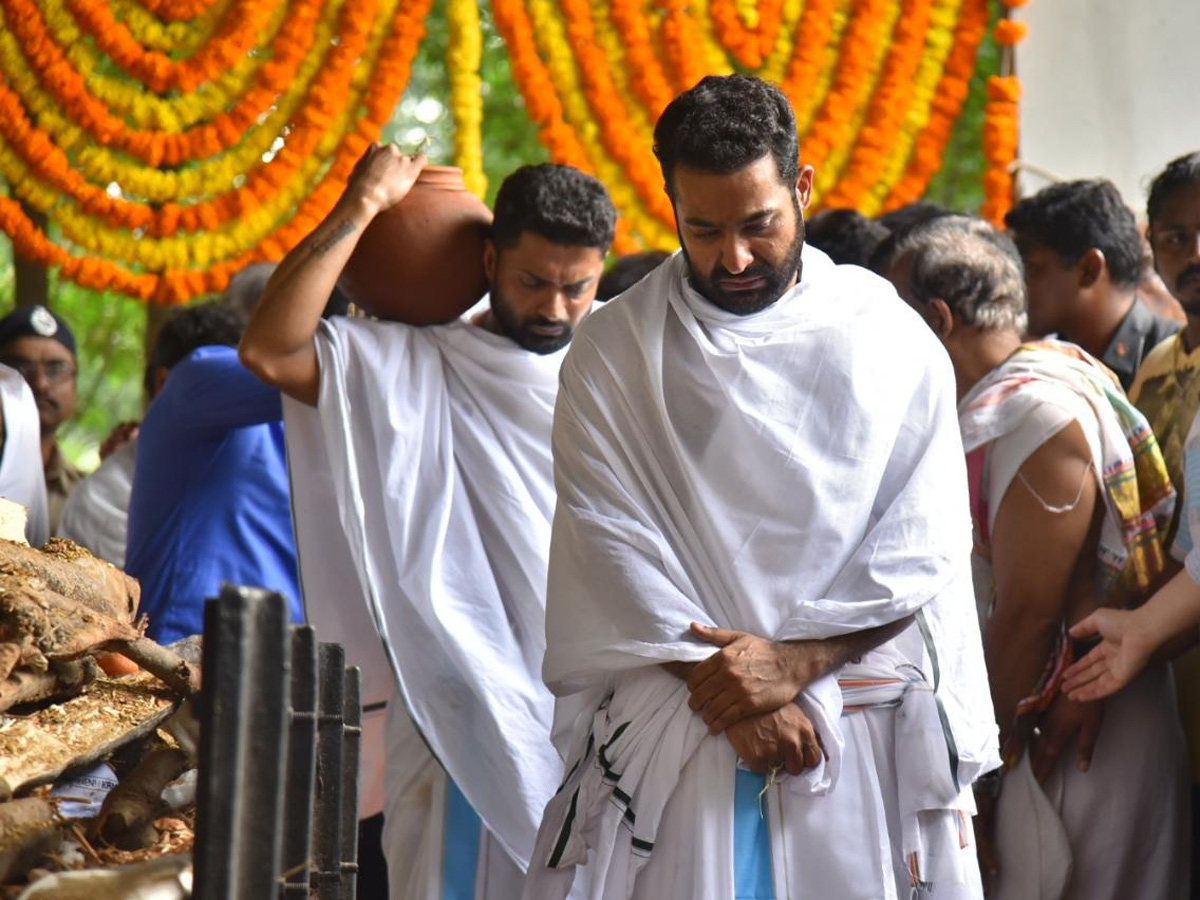 Nandamuri Harikrishna Funerals Completed Photo Gallery - Sakshi5