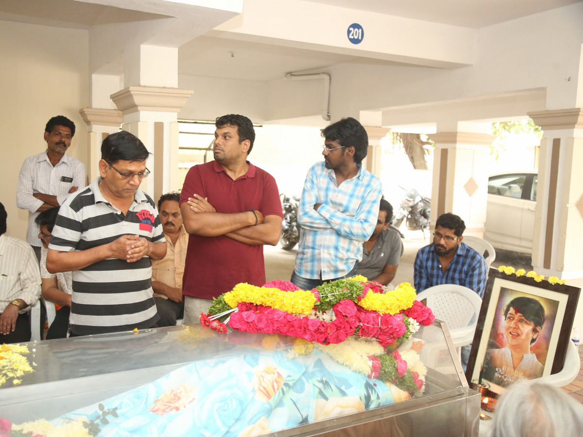 Mahesh babu Condolence Director B jaya Photo Gallery - Sakshi13