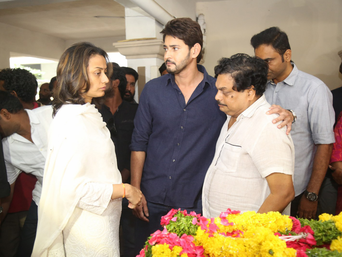 Mahesh babu Condolence Director B jaya Photo Gallery - Sakshi2