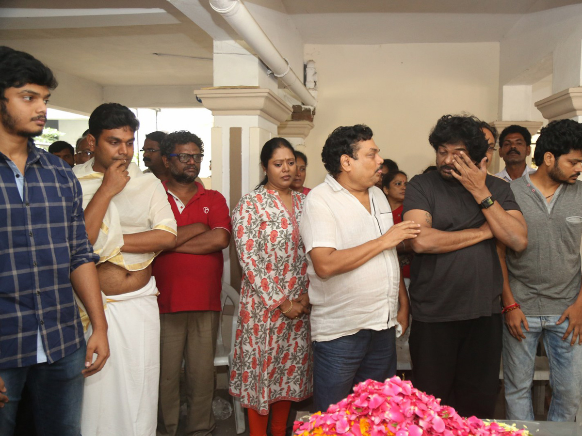 Mahesh babu Condolence Director B jaya Photo Gallery - Sakshi8