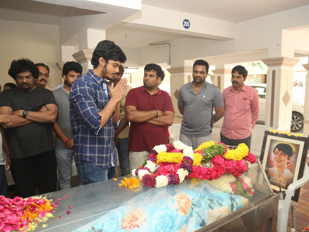 Mahesh babu Condolence Director B jaya Photo Gallery - Sakshi9