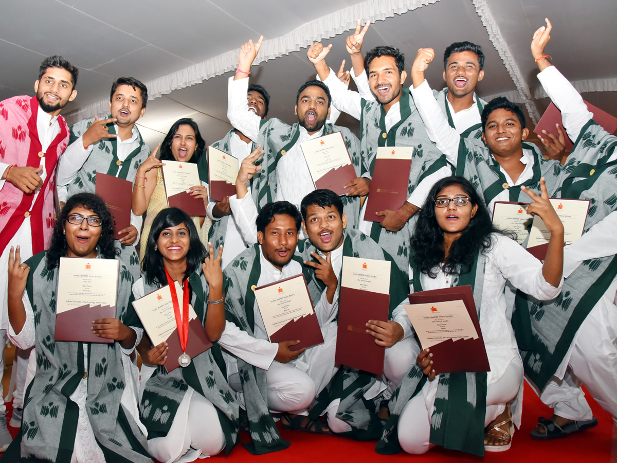 President Kovind at 7th convocation of IIT Hyderabad - Sakshi7