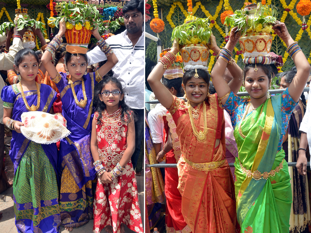 Lal Darwaza Bonalu Celebrations Photo Gallery - Sakshi20