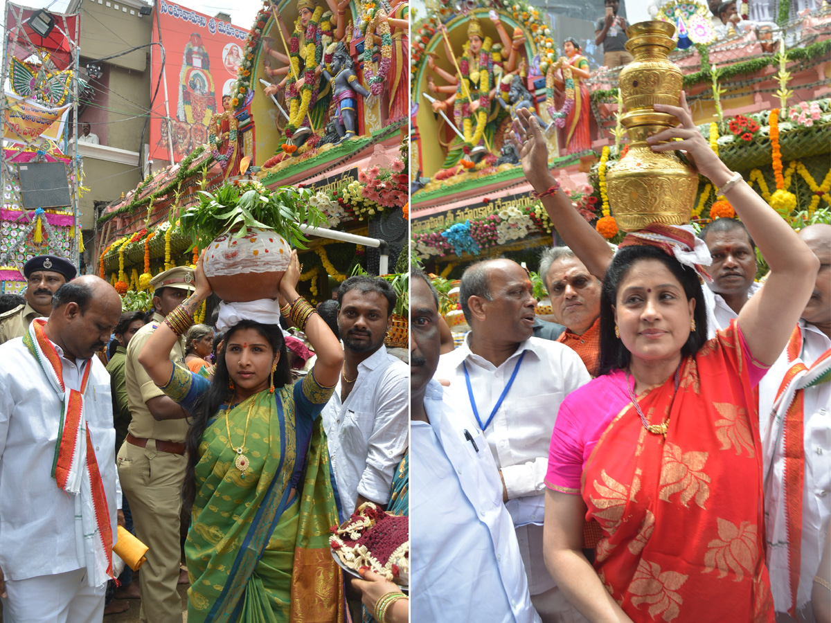 Lal Darwaza Bonalu Celebrations Photo Gallery - Sakshi27