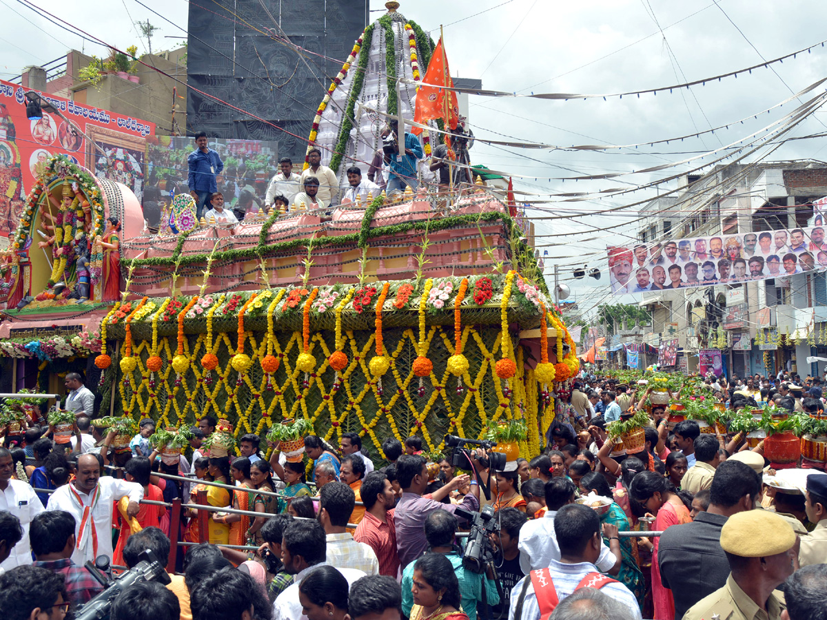 Lal Darwaza Bonalu Celebrations Photo Gallery - Sakshi31