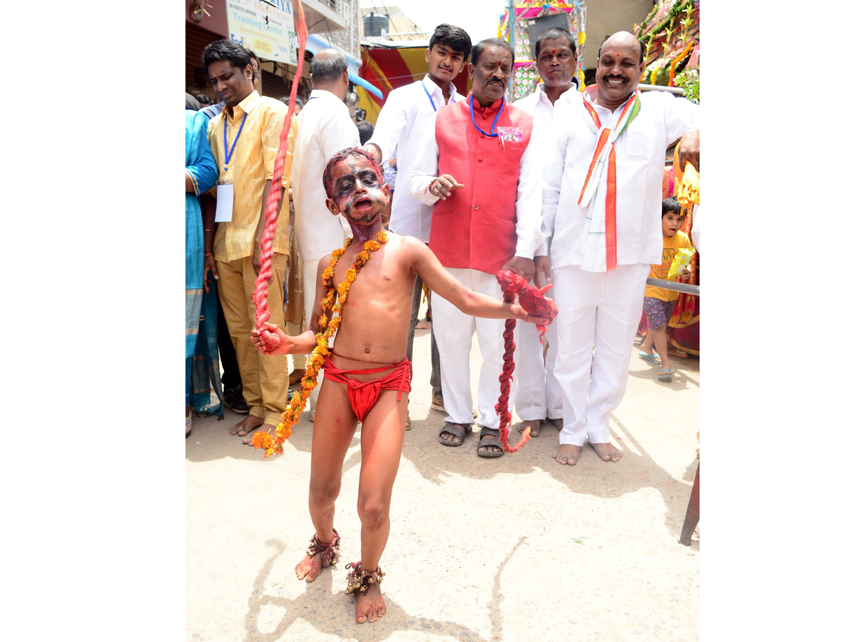 Lal Darwaza Bonalu Celebrations Photo Gallery - Sakshi38