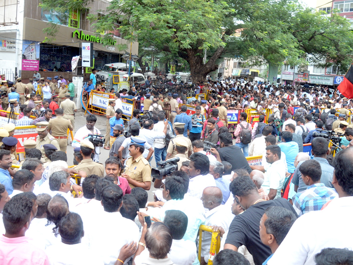  DMK supporters gather outside Kauvery Hospital Photo Gallery - Sakshi16