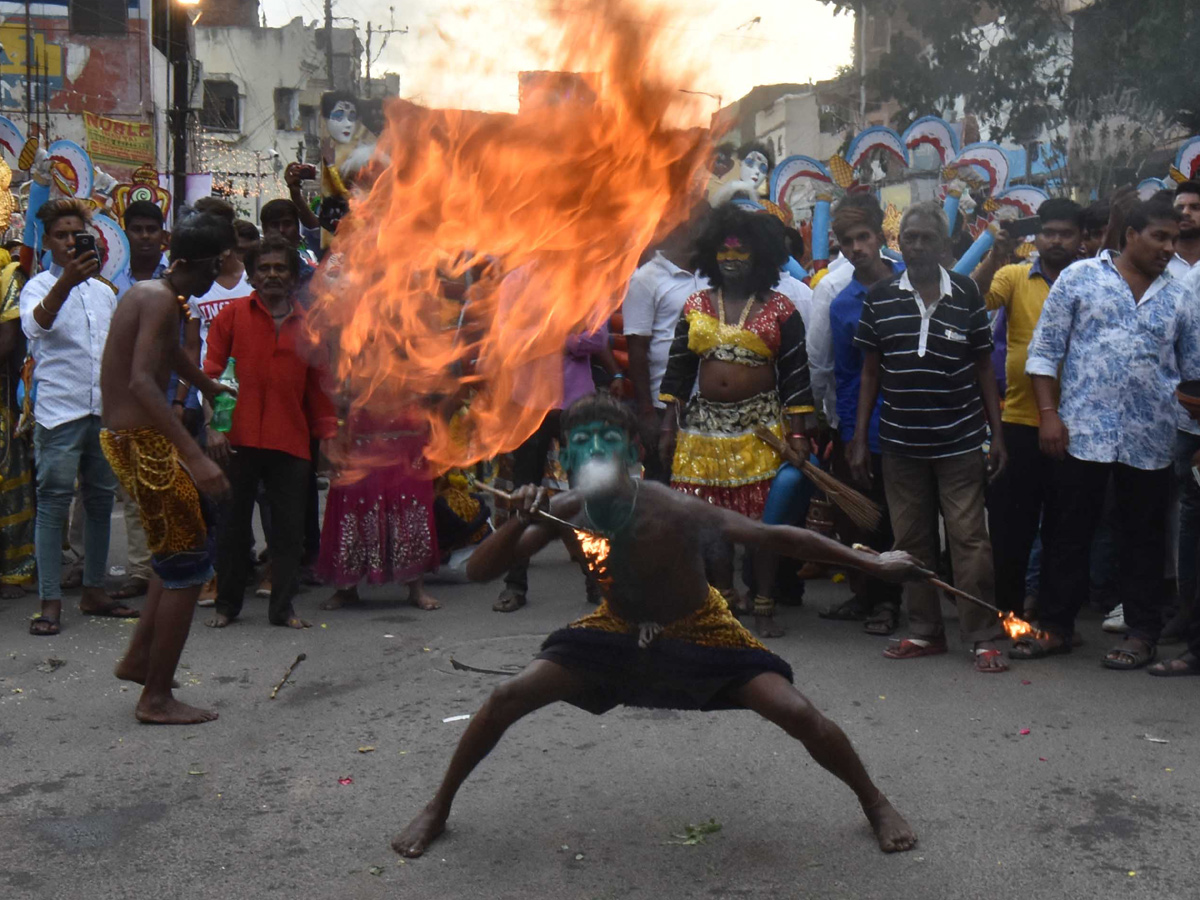 Lal Darwaza Mahankali Gatala Uregimpu Photo Gallery - Sakshi16