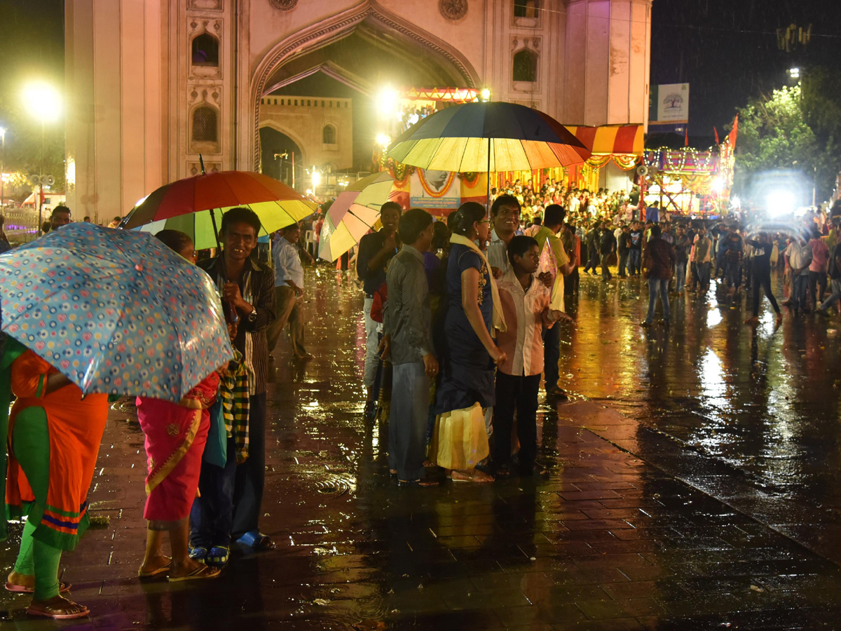 Lal Darwaza Mahankali Gatala Uregimpu Photo Gallery - Sakshi18