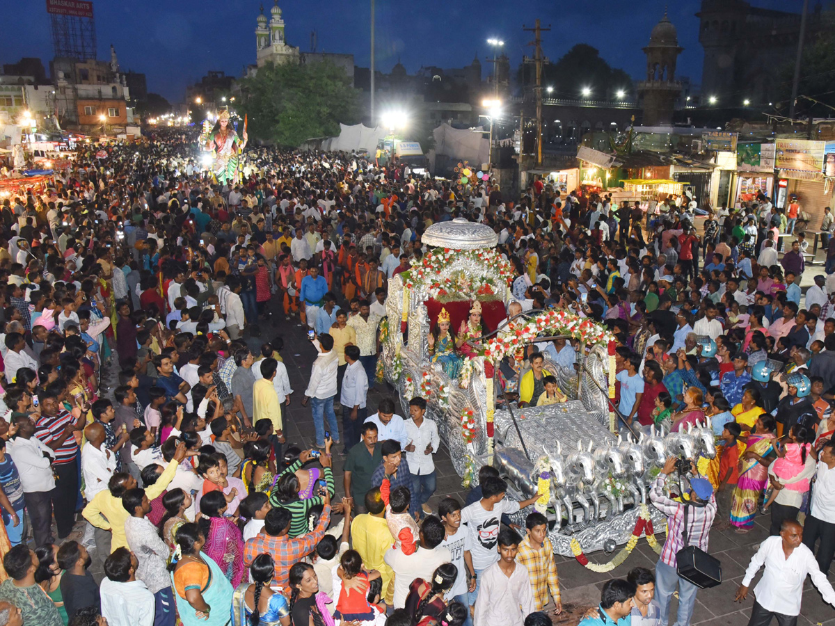 Lal Darwaza Mahankali Gatala Uregimpu Photo Gallery - Sakshi5