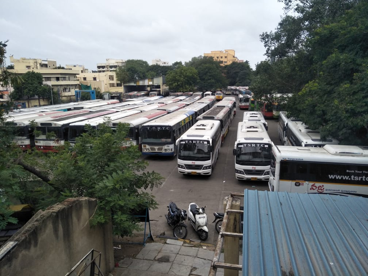 Motor Vehicles Bandh in Telugu States Photo Gallery - Sakshi11