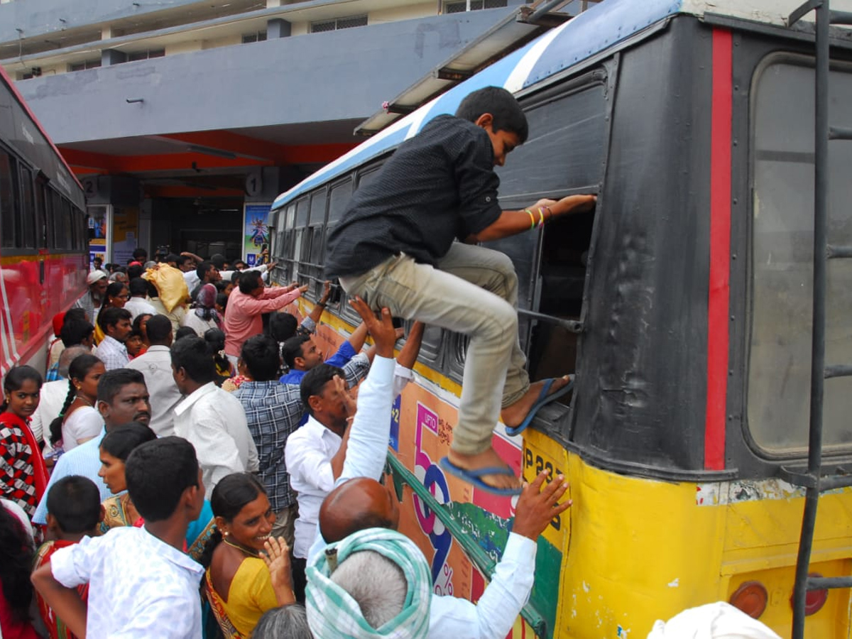 Motor Vehicles Bandh in Telugu States Photo Gallery - Sakshi12