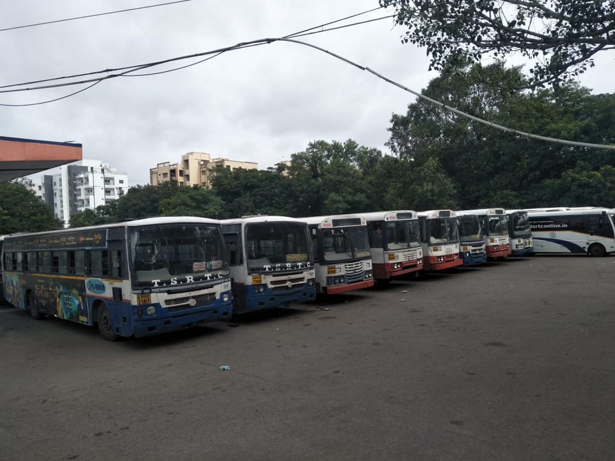 Motor Vehicles Bandh in Telugu States Photo Gallery - Sakshi15