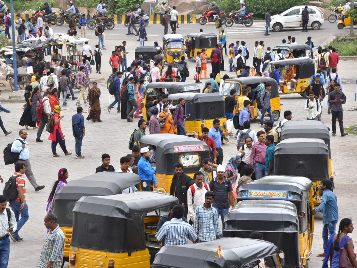 Motor Vehicles Bandh in Telugu States Photo Gallery - Sakshi3