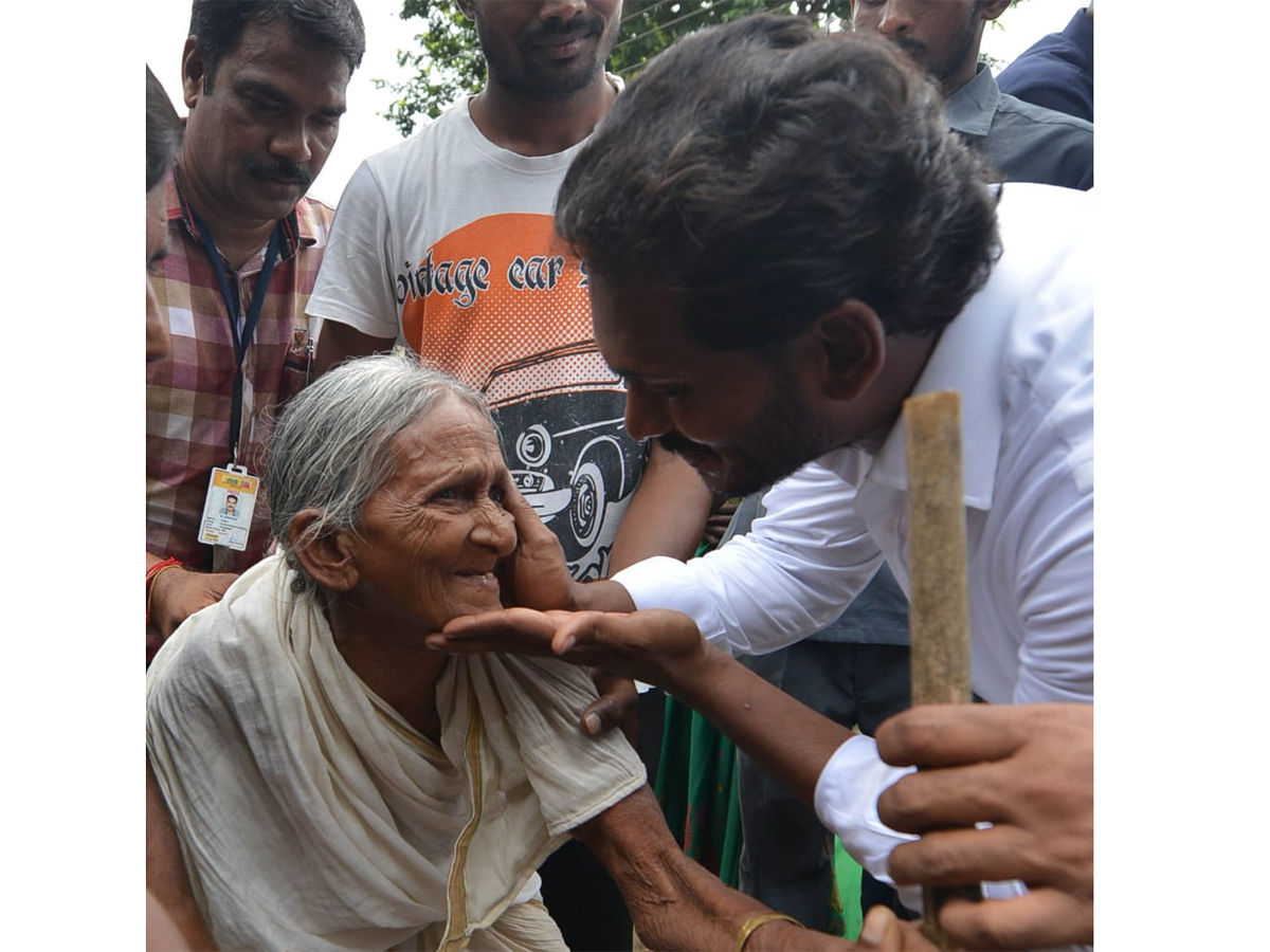 YS Jagan PrajaSankalpaYatra Day 233 Photo Gallery - Sakshi14