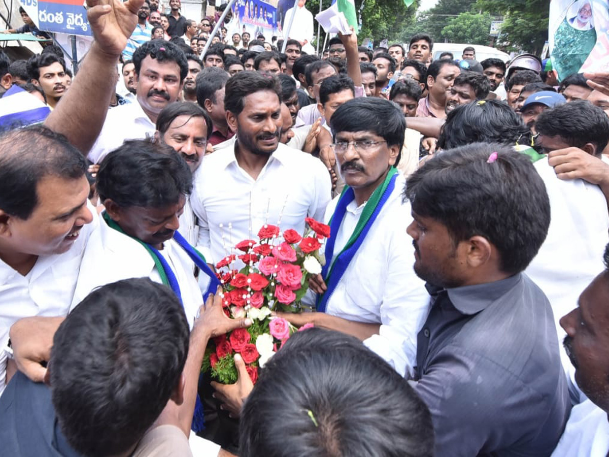 YS jagan padayatra in Visakhapatnam photo gallery  - Sakshi17