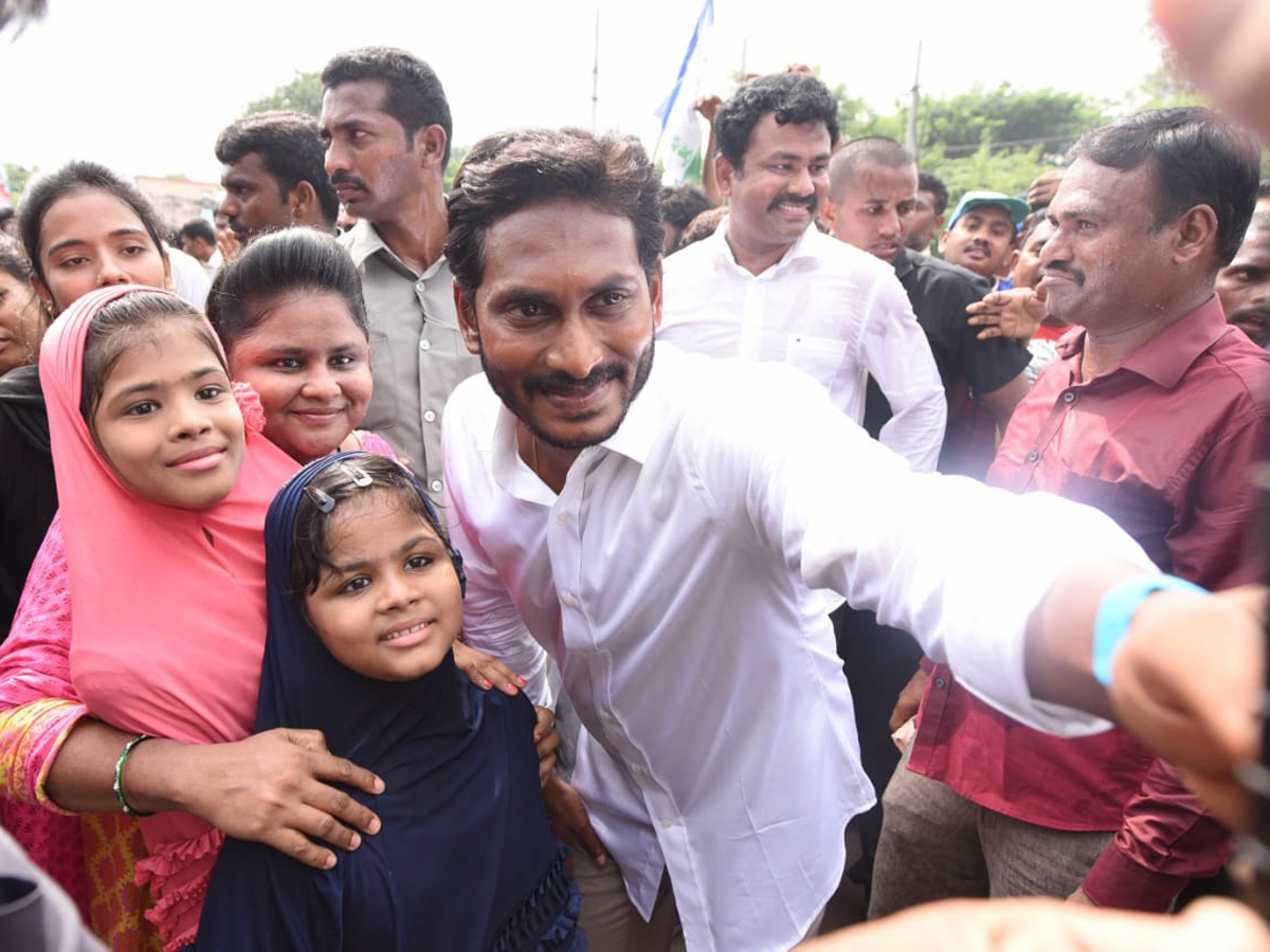 YS jagan padayatra in Visakhapatnam photo gallery  - Sakshi12