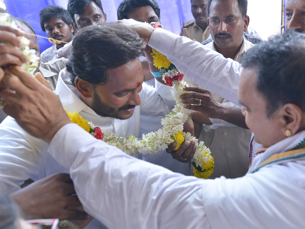 YS jagan padayatra in Visakhapatnam photo gallery  - Sakshi40