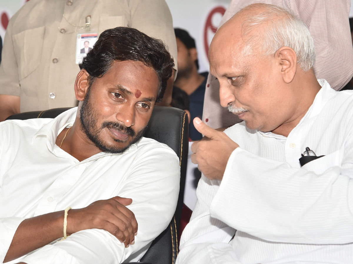 YS jagan padayatra in Visakhapatnam photo gallery  - Sakshi44