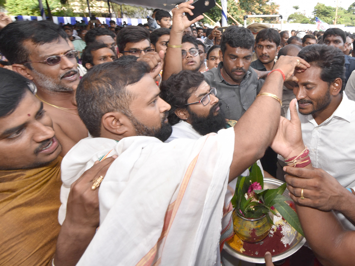 YS jagan padayatra in Visakhapatnam photo gallery  - Sakshi35