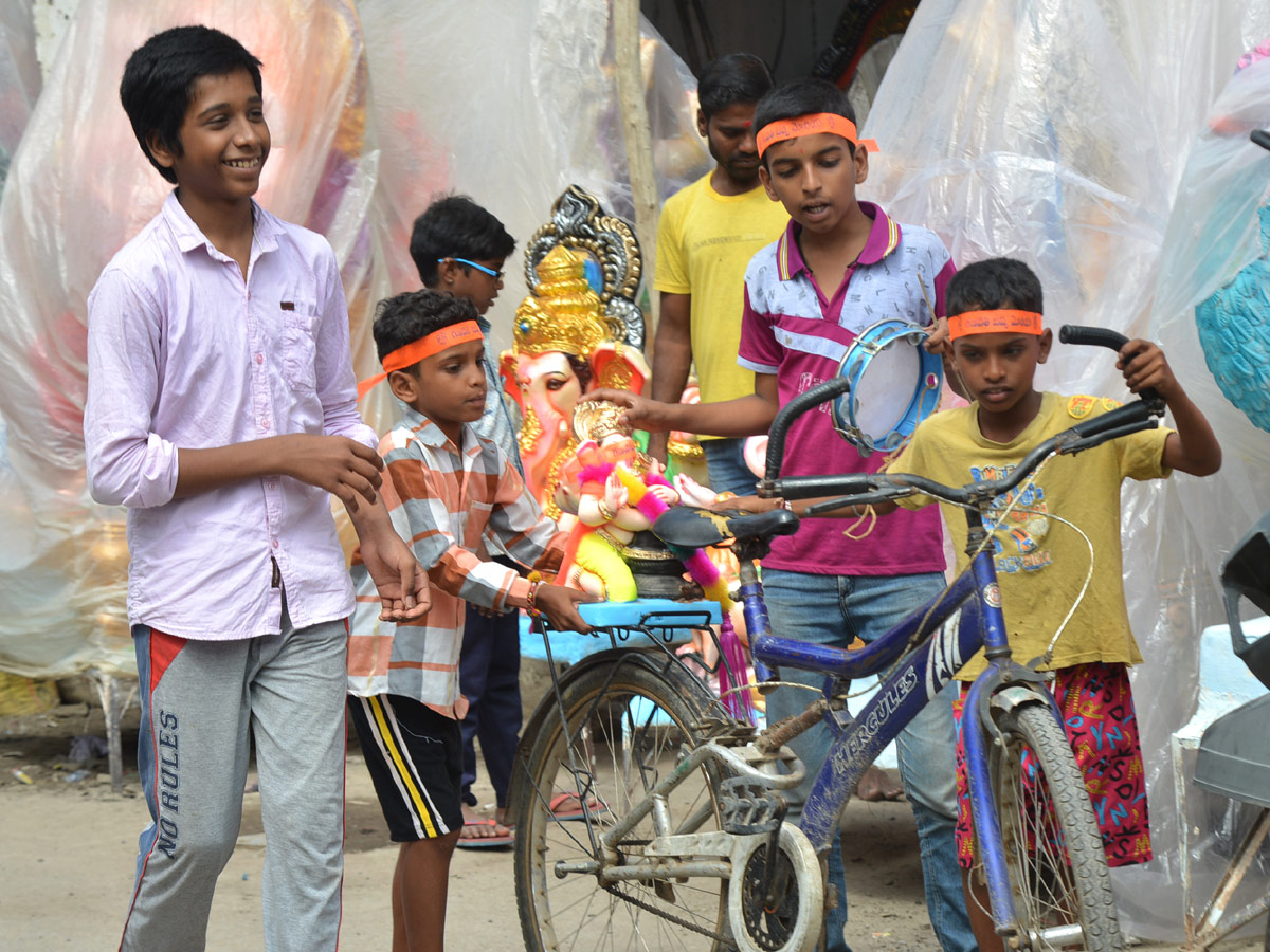 Ganesh Chaturthi in Hyderabad 2018 Photo Gallery - Sakshi1