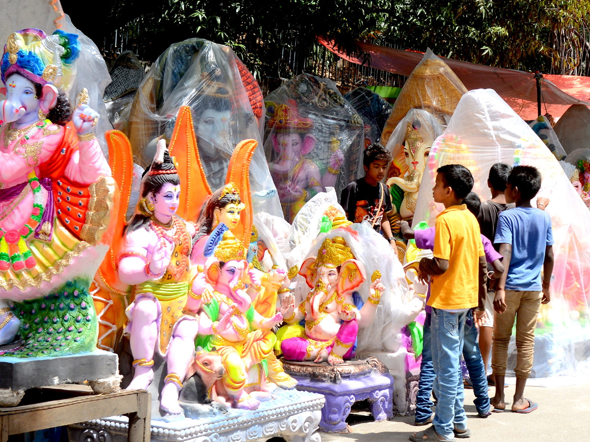 Ganesh Chaturthi in Hyderabad 2018 Photo Gallery - Sakshi25