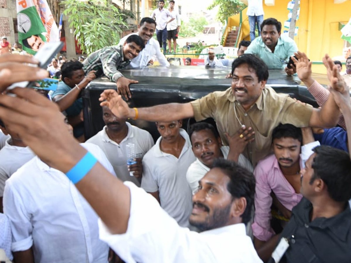 YS Jagan PrajaSankalpaYatra Day 261 Photo Gallery - Sakshi14