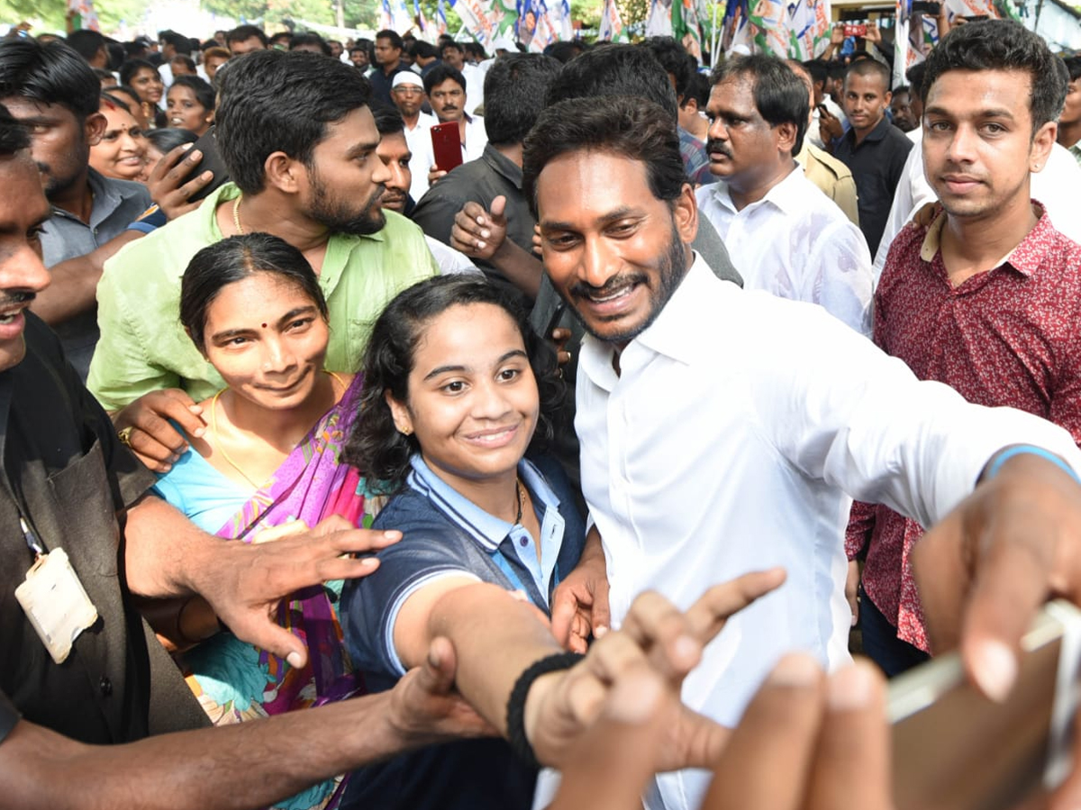 YS Jagan PrajaSankalpaYatra Day 261 Photo Gallery - Sakshi8