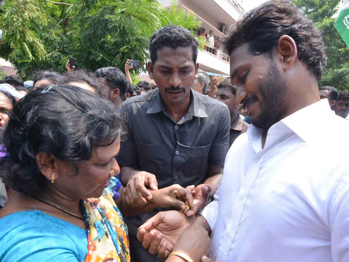 YS Jagan PrajaSankalpaYatra Day 261 Photo Gallery - Sakshi29