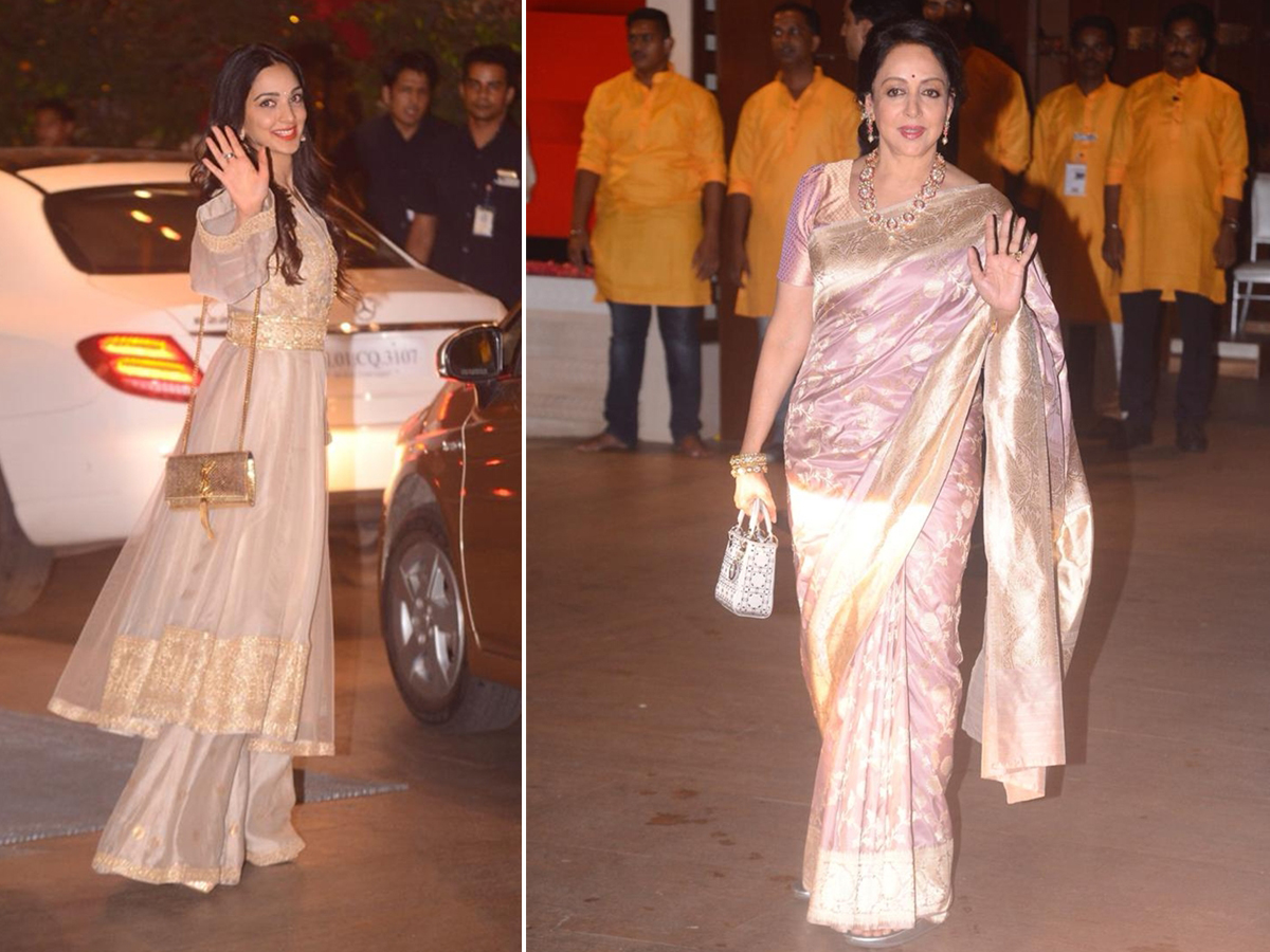 Ganesh Chaturthi Party at Mukesh Ambani House Photo Gallery - Sakshi17