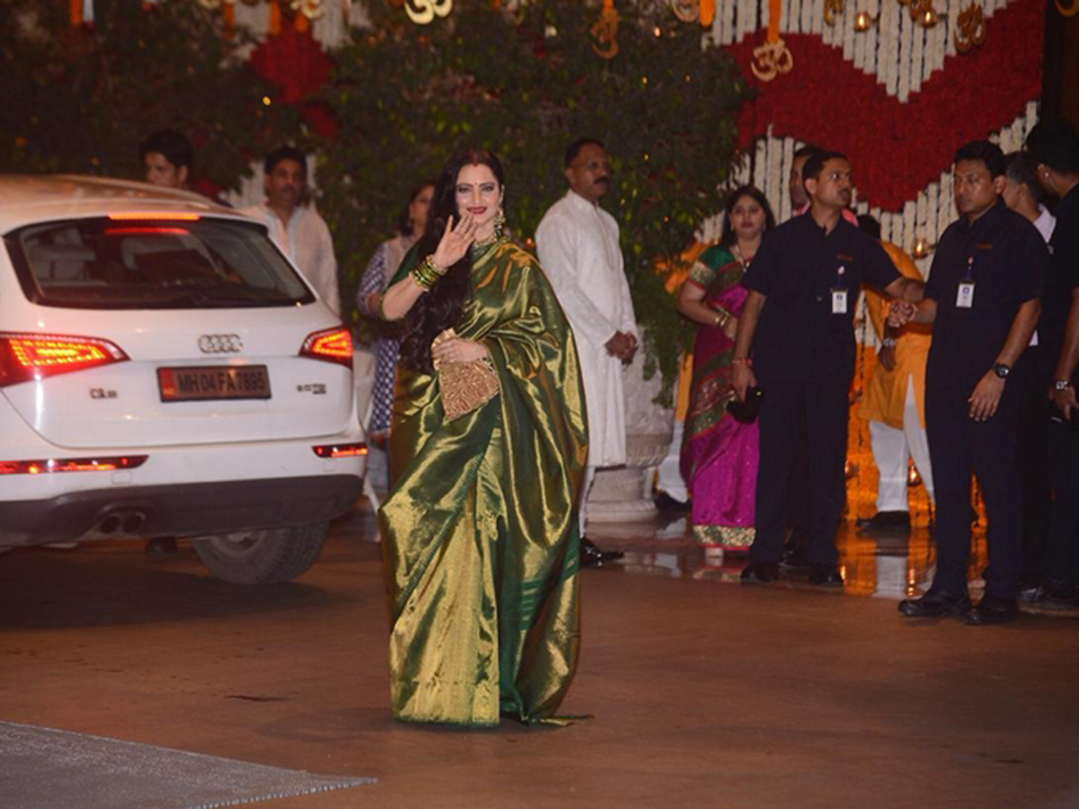 Ganesh Chaturthi Party at Mukesh Ambani House Photo Gallery - Sakshi6