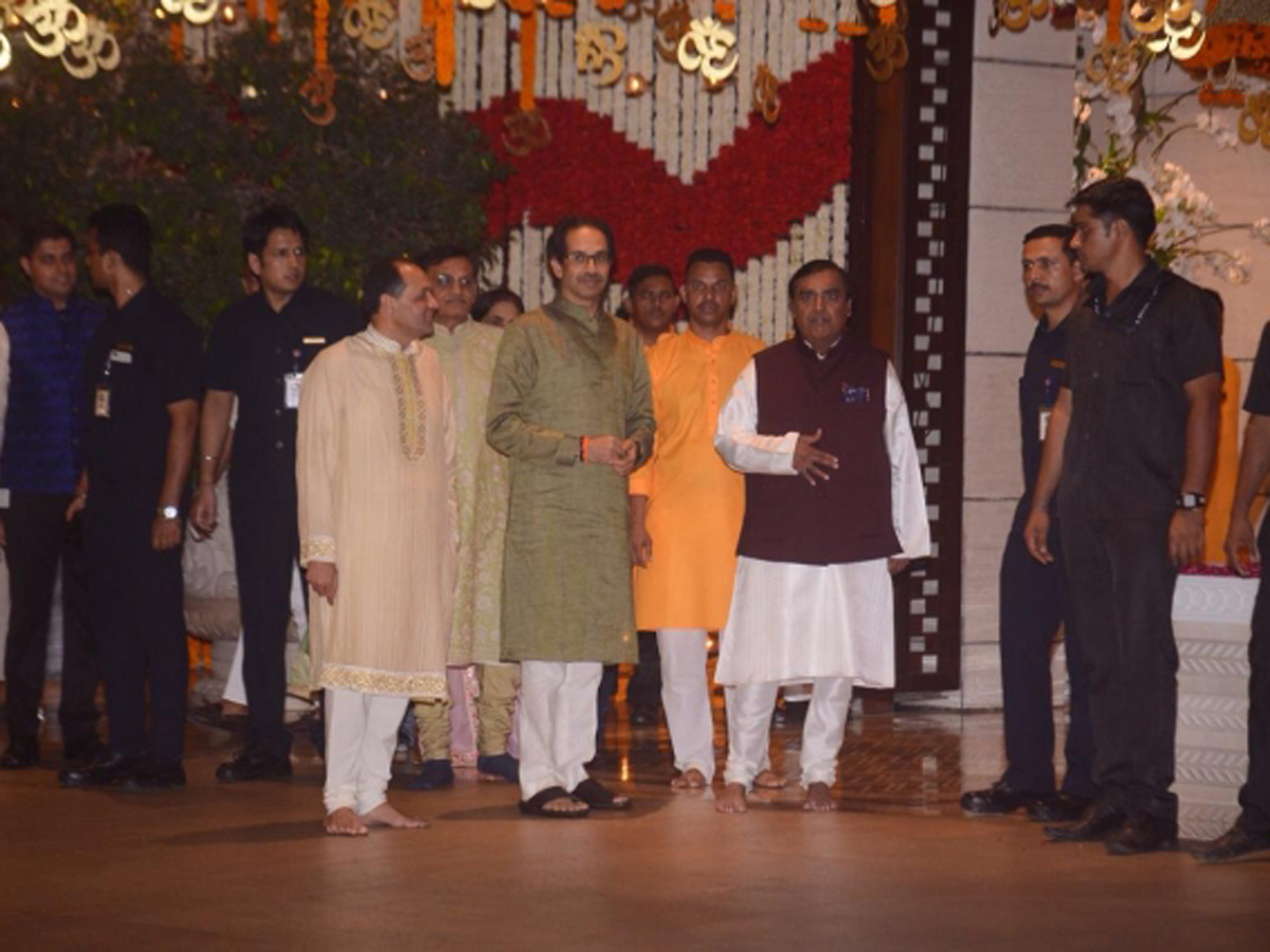 Ganesh Chaturthi Party at Mukesh Ambani House Photo Gallery - Sakshi7