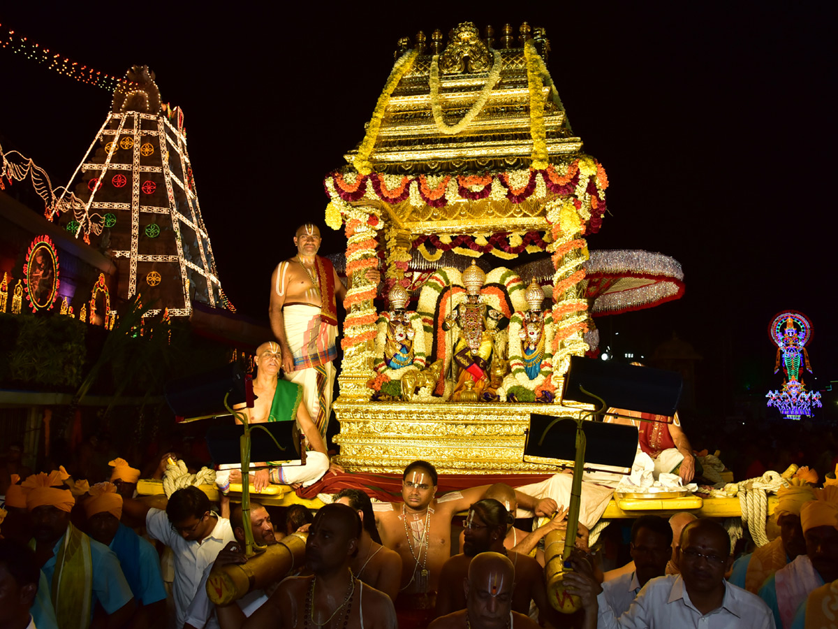 Sarvabhupala Vahana Seva in Tirumala Photo Gallery - Sakshi1