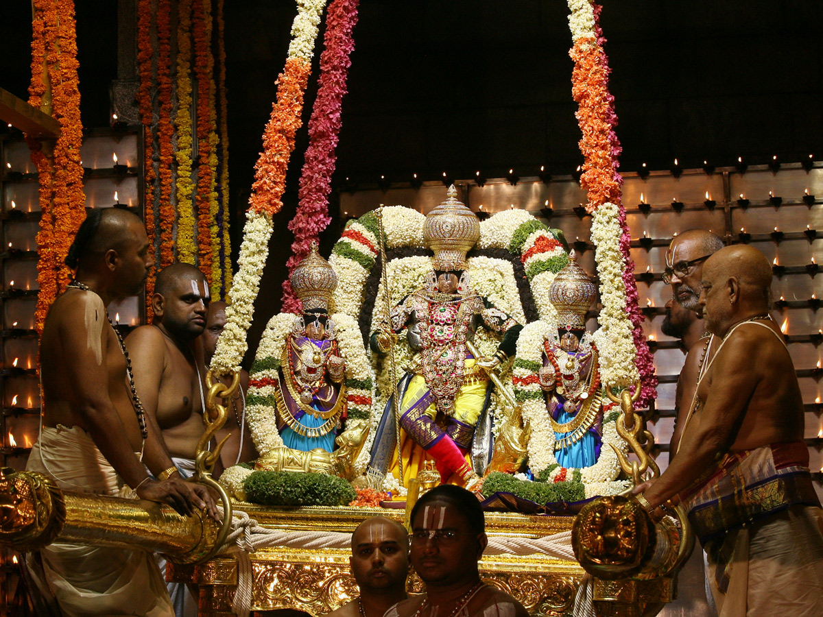 Sarvabhupala Vahana Seva in Tirumala Photo Gallery - Sakshi13