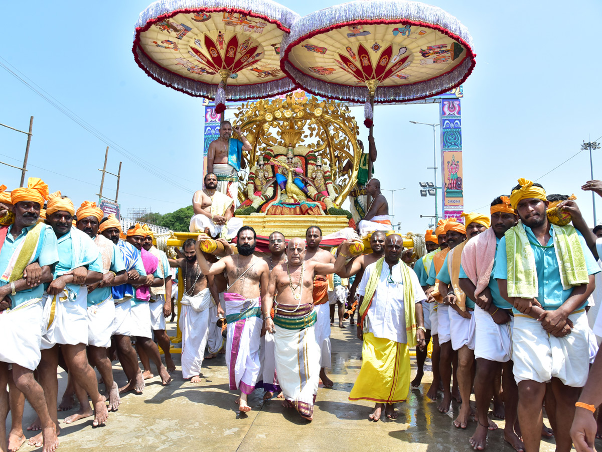 Sarvabhupala Vahana Seva in Tirumala Photo Gallery - Sakshi19