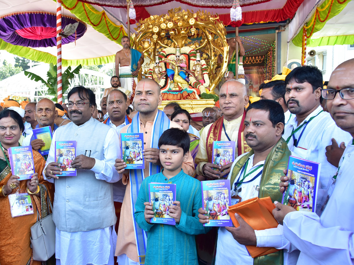 Sarvabhupala Vahana Seva in Tirumala Photo Gallery - Sakshi23