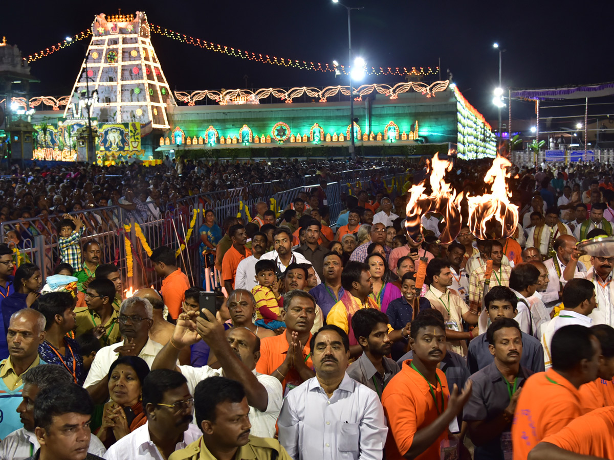 Sarvabhupala Vahana Seva in Tirumala Photo Gallery - Sakshi4