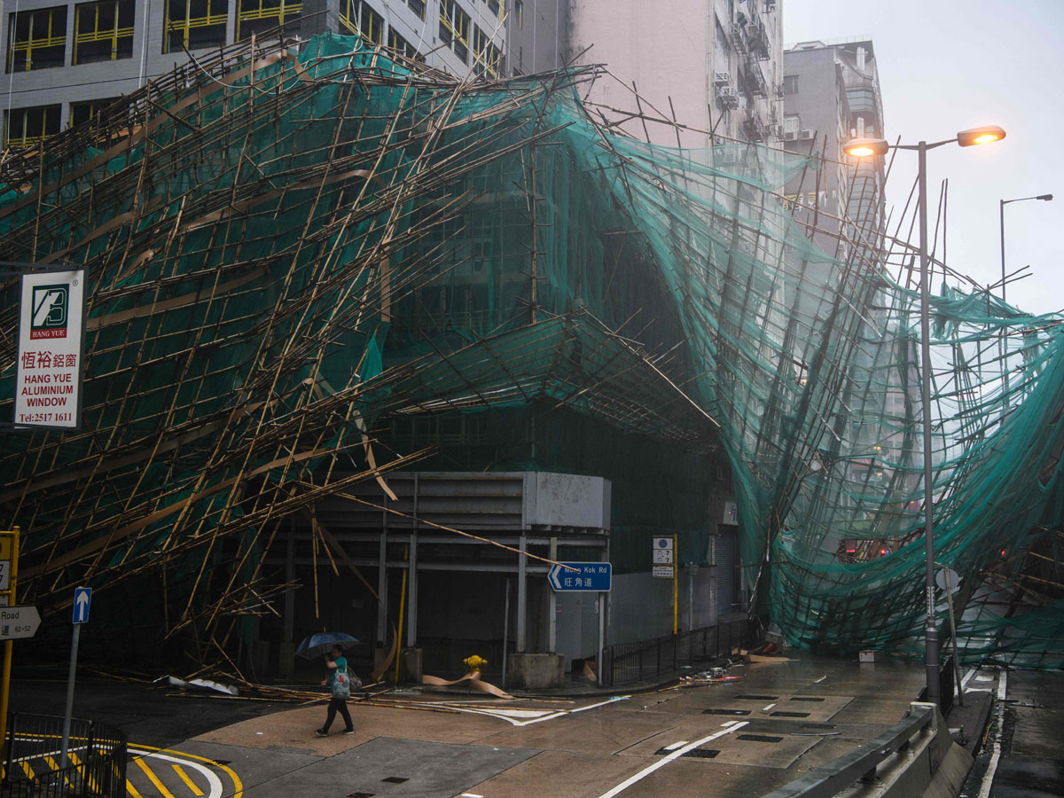 Typhoon Mangkhut hits China Photo Gallery - Sakshi16