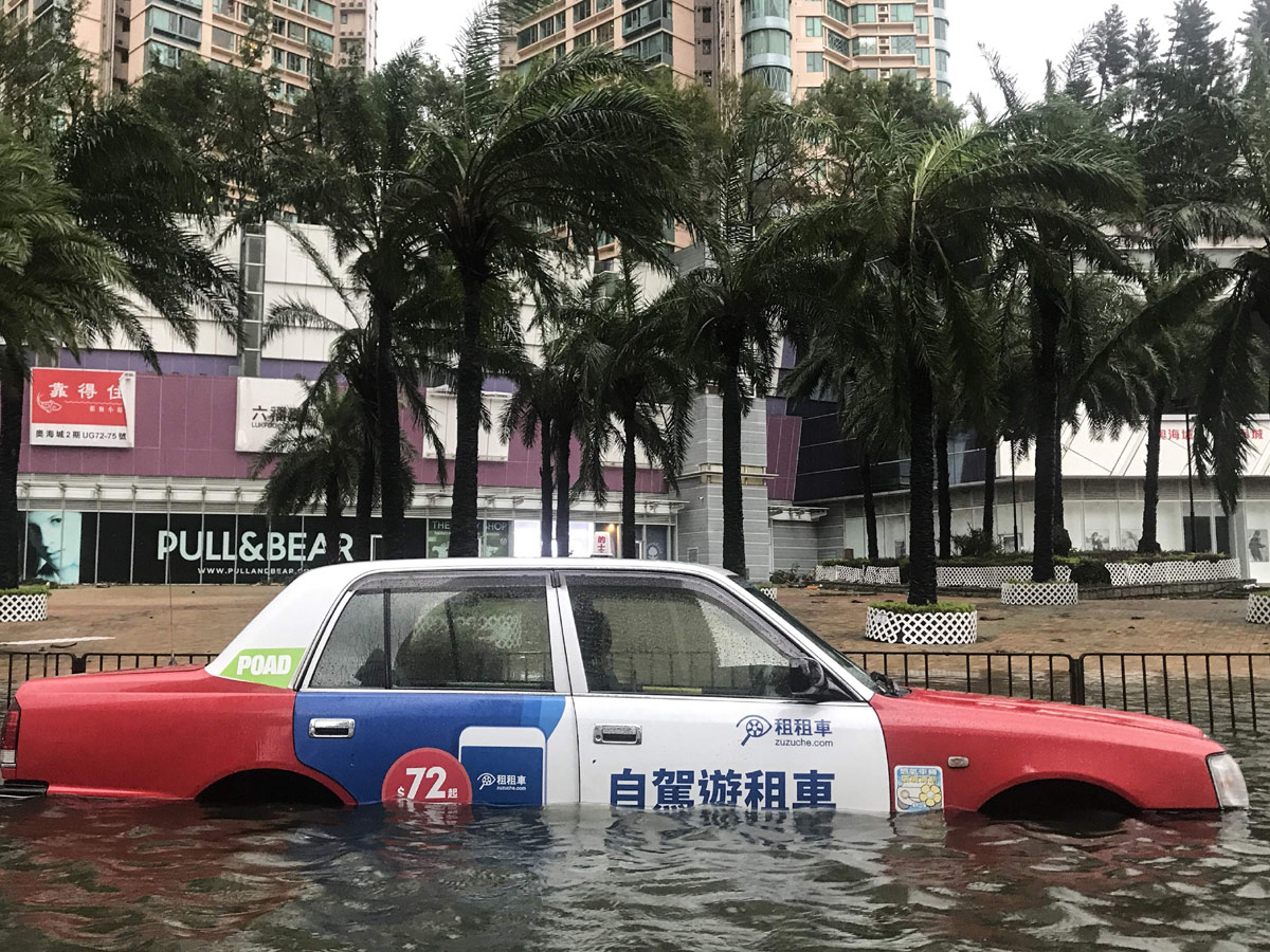 Typhoon Mangkhut hits China Photo Gallery - Sakshi21