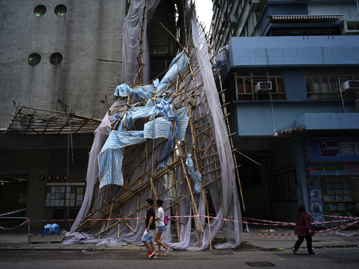 Typhoon Mangkhut hits China Photo Gallery - Sakshi4