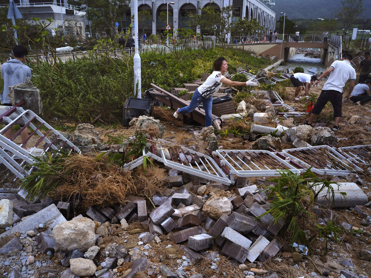 Typhoon Mangkhut hits China Photo Gallery - Sakshi7