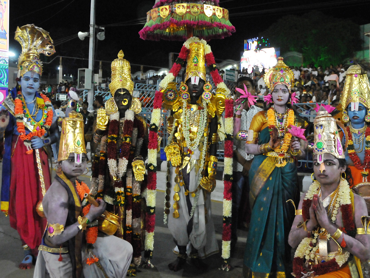 Srivari Garuda Vahana Seva in Tirumala Photo Gallery - Sakshi12