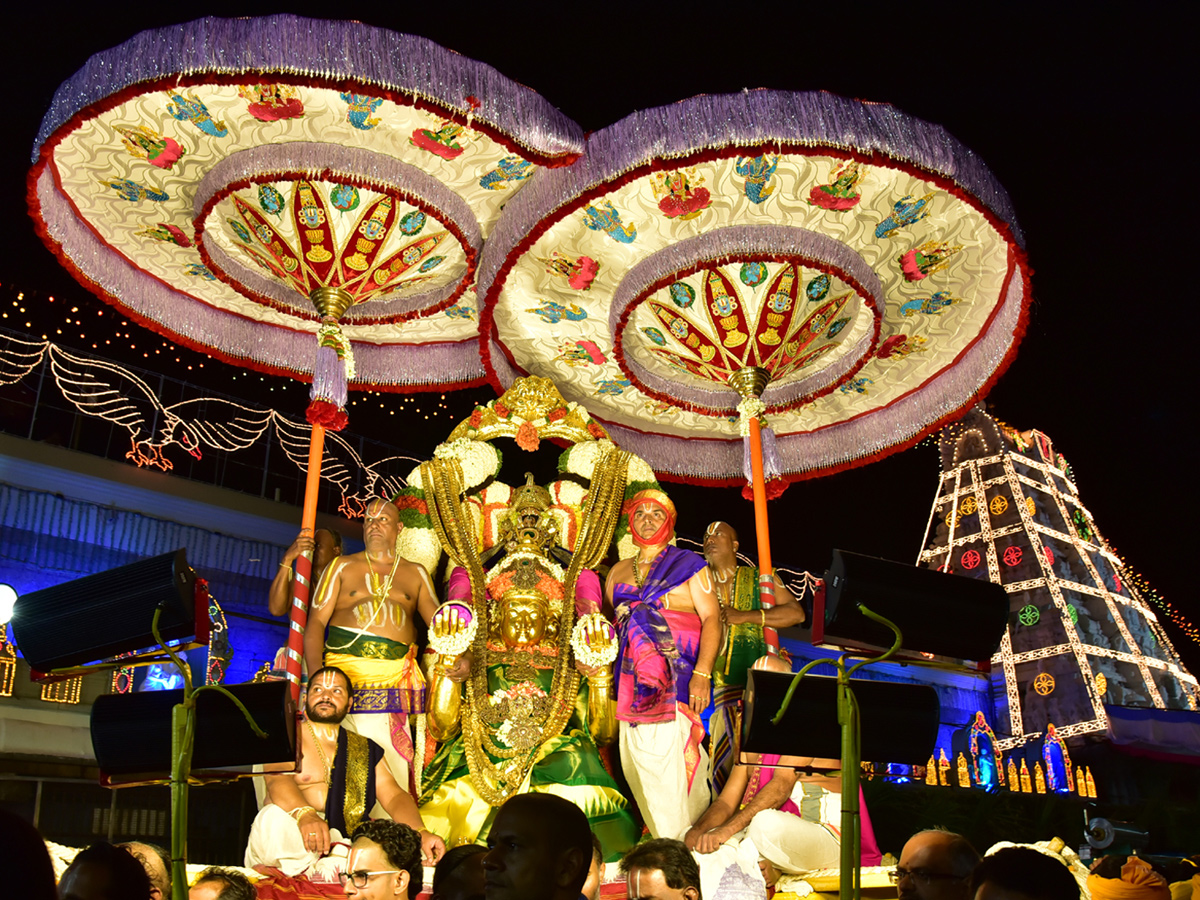 Srivari Garuda Vahana Seva in Tirumala Photo Gallery - Sakshi19