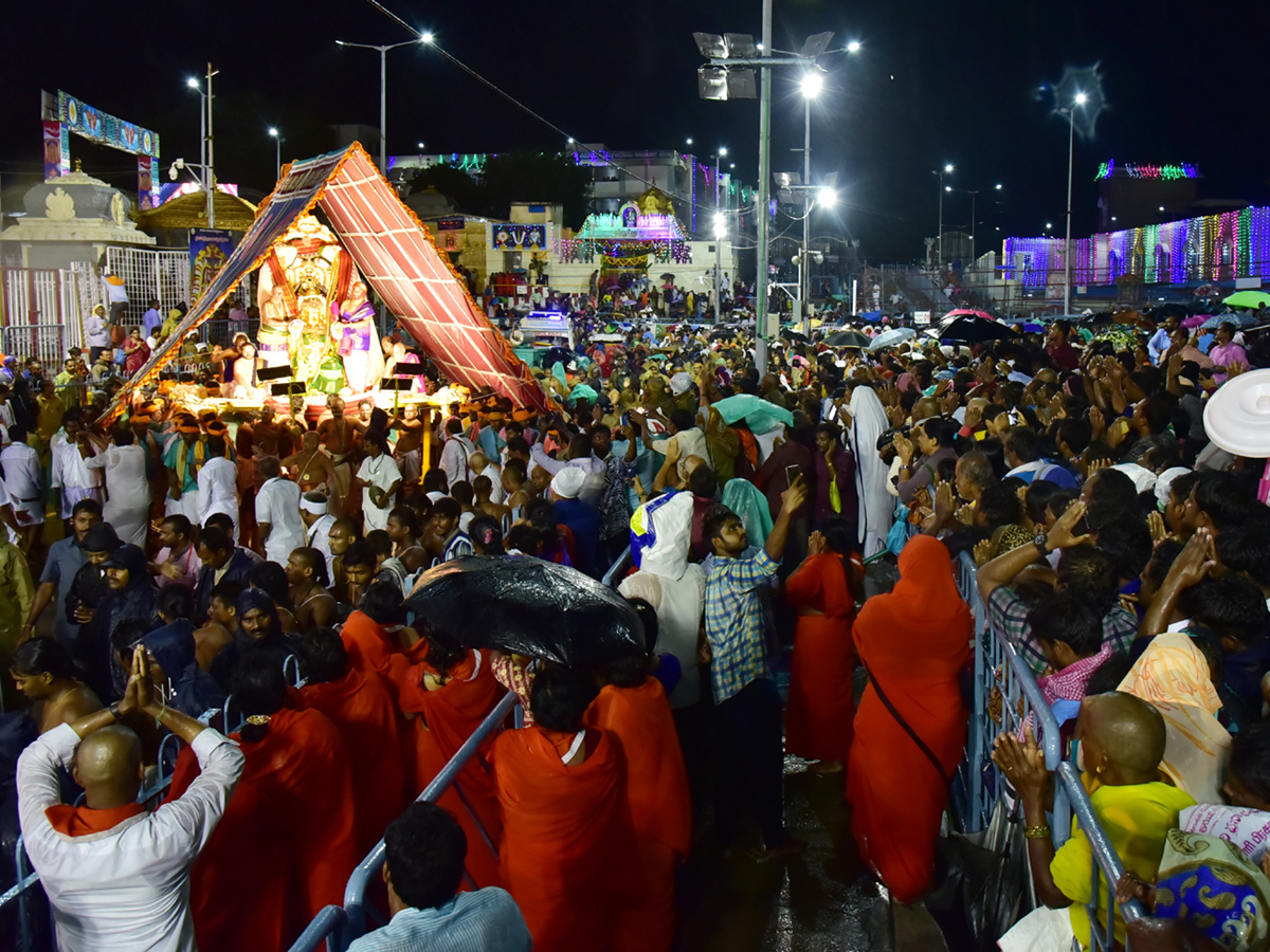 Srivari Garuda Vahana Seva in Tirumala Photo Gallery - Sakshi21