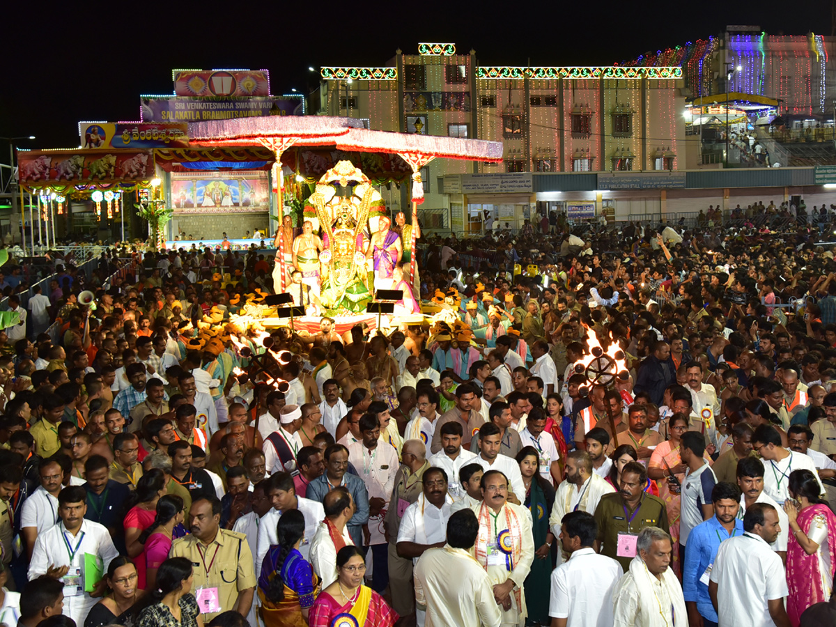 Srivari Garuda Vahana Seva in Tirumala Photo Gallery - Sakshi5